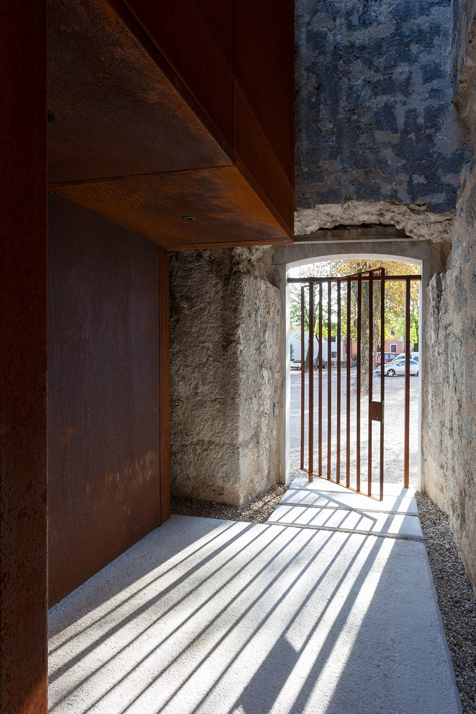 summer stage at kastav crekvina by architect nenad fabijanic