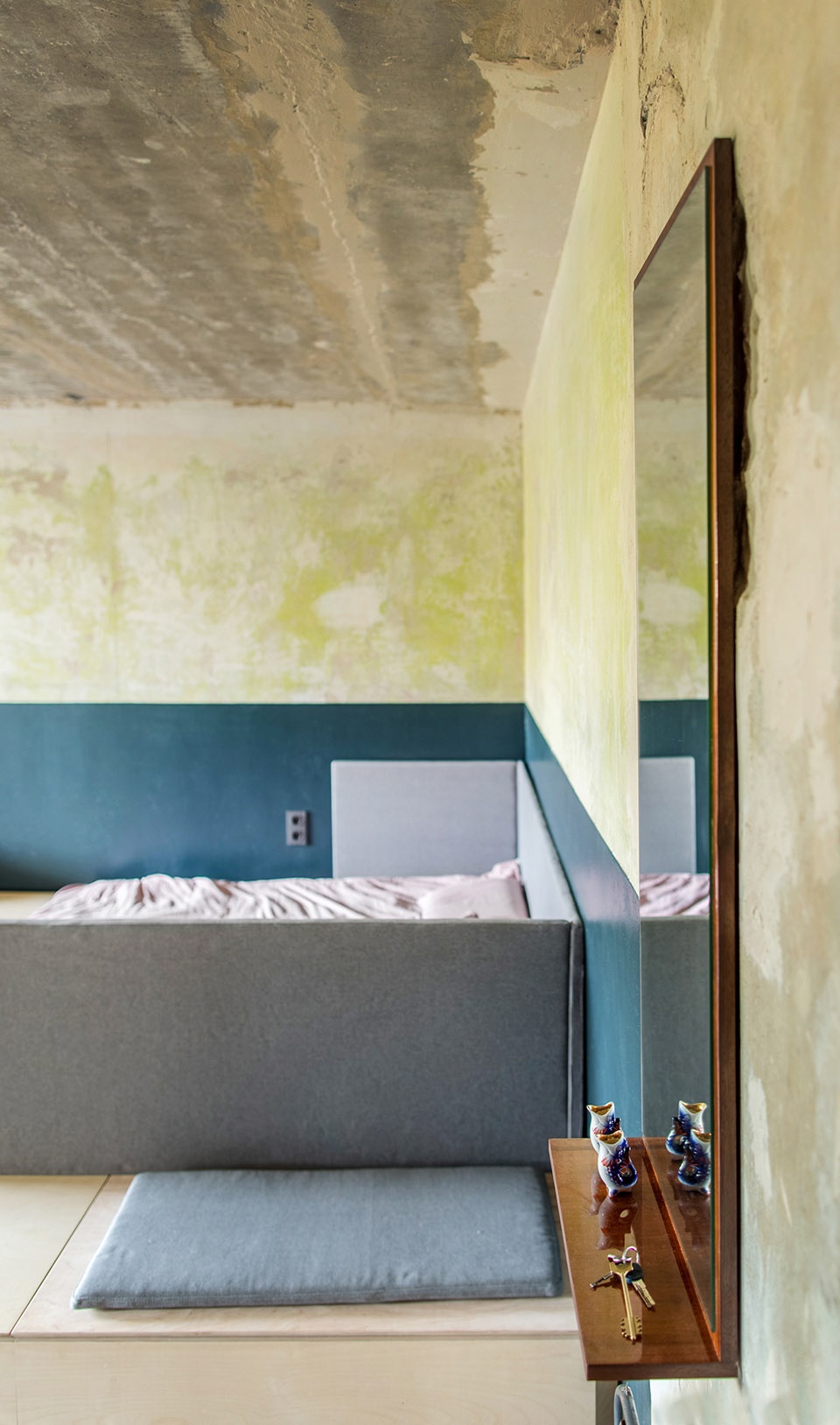 xru 2 0 by balbek bureau