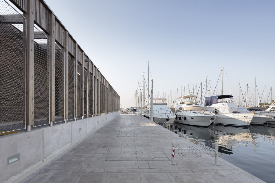 new services for boaters on the port of cannes by heams michel architectes