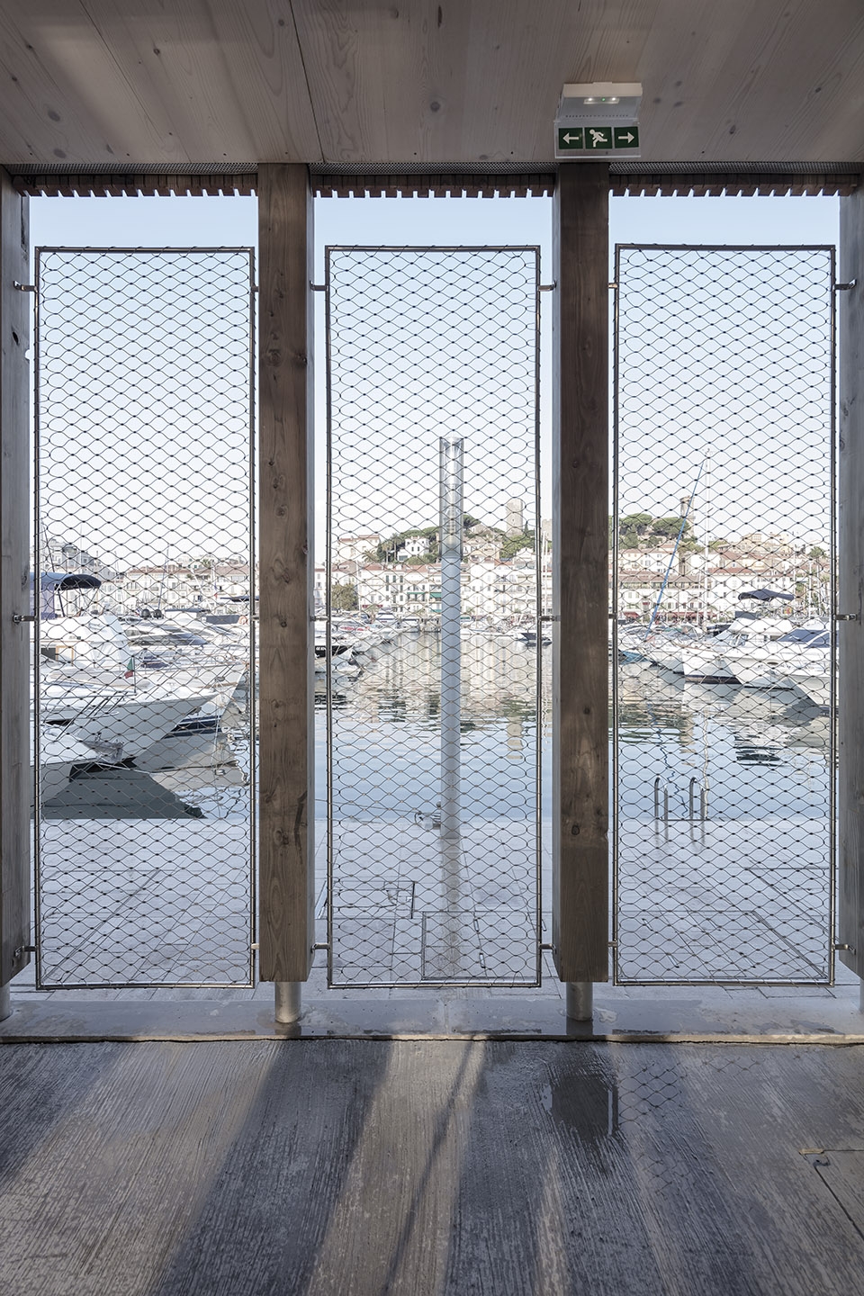 new services for boaters on the port of cannes by heams michel architectes