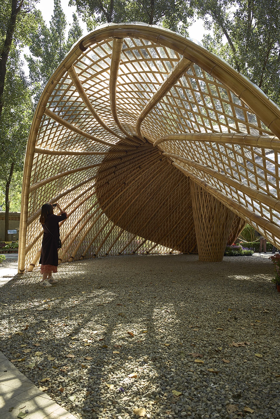swirling cloud bulletin pavilion for bjfu garden festival by sup atelier