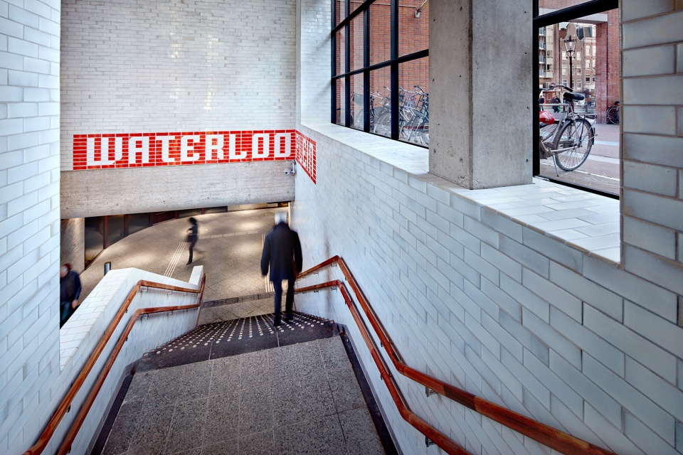 renovation of metro oostlijn station by group a