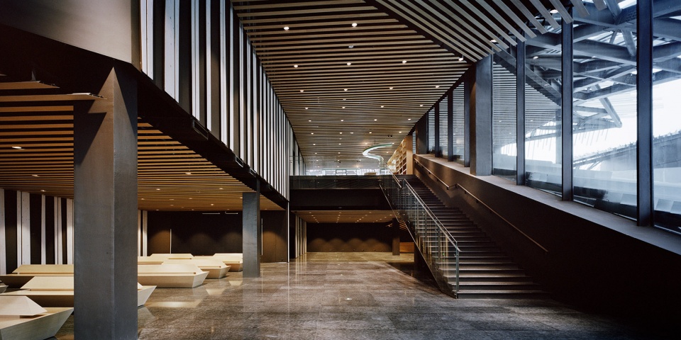 xiangcheng yangcheng lake tourist transportation center china by kengo kuma and associates