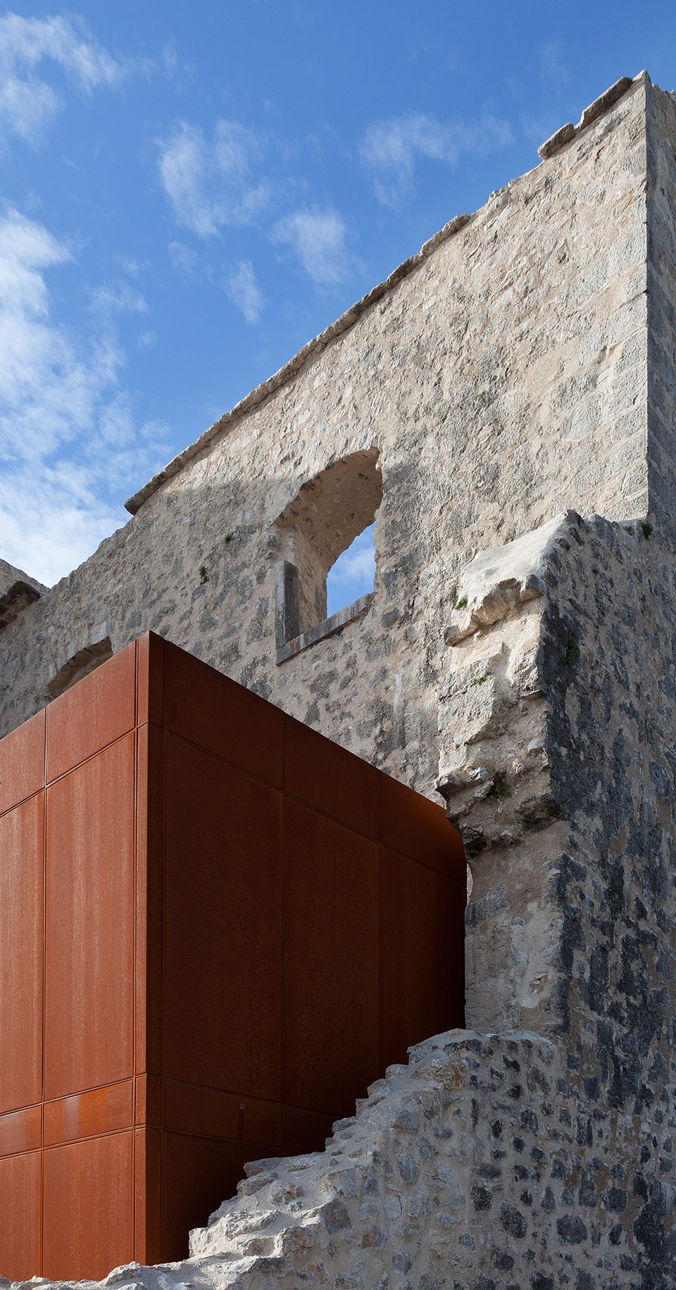 summer stage at kastav crekvina by architect nenad fabijanic