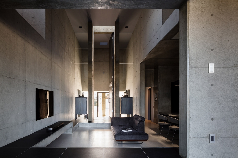 tranquil house by formkouichi kimora architects