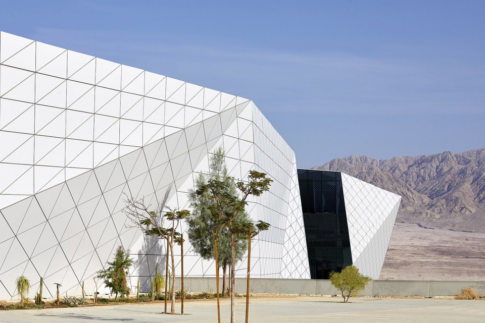 ilan and asaf ramon international airport by amir mann ami shinar architects and planners moshe zur architects
