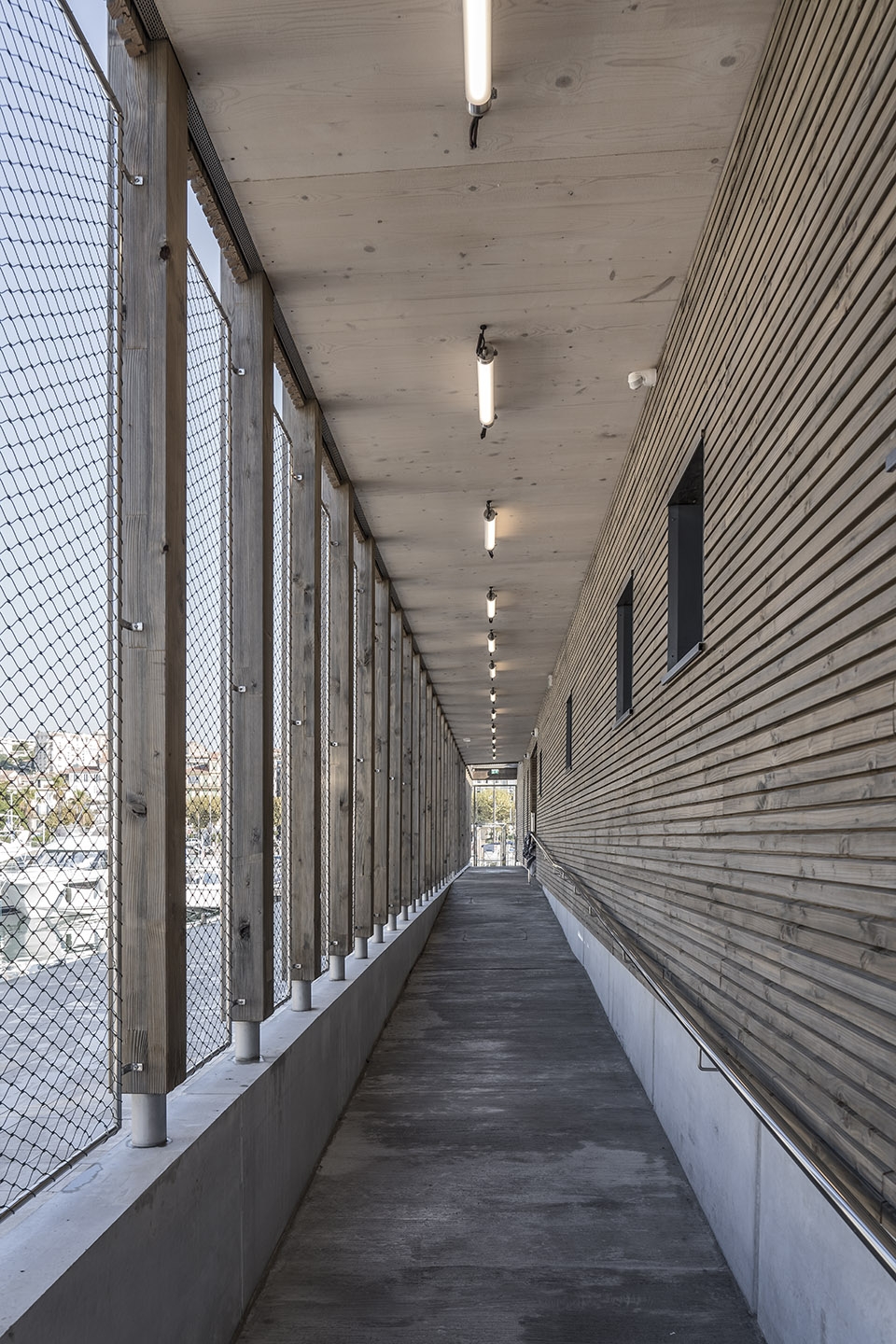new services for boaters on the port of cannes by heams michel architectes
