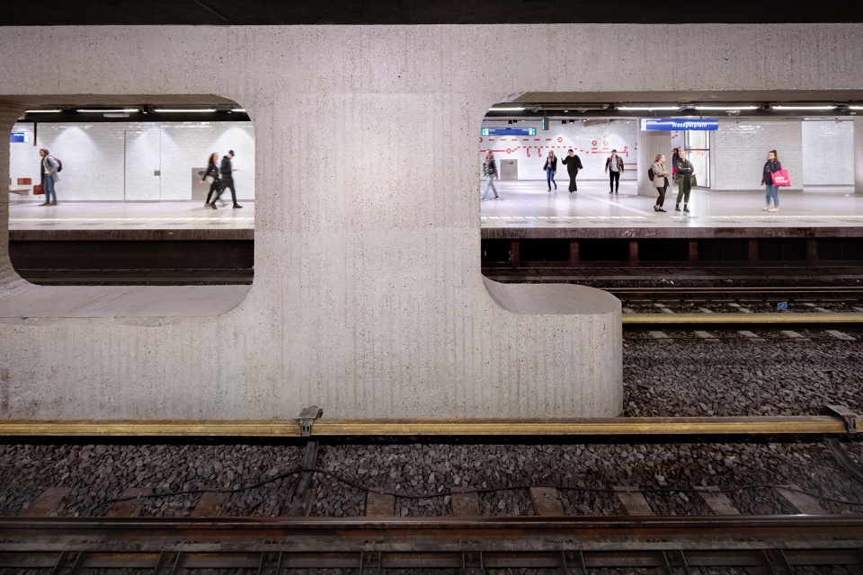 renovation of metro oostlijn station by group a