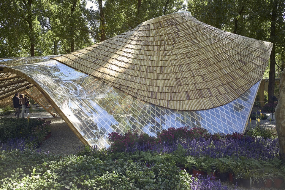 swirling cloud bulletin pavilion for bjfu garden festival by sup atelier