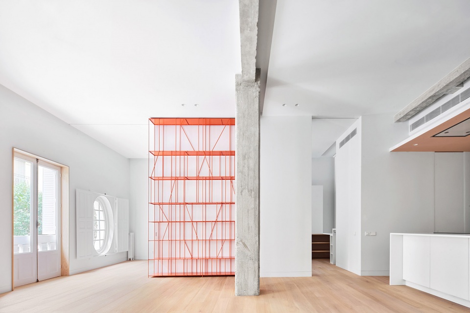 house p82 and genuine shelf by lucas y hernandez gil arquitectos