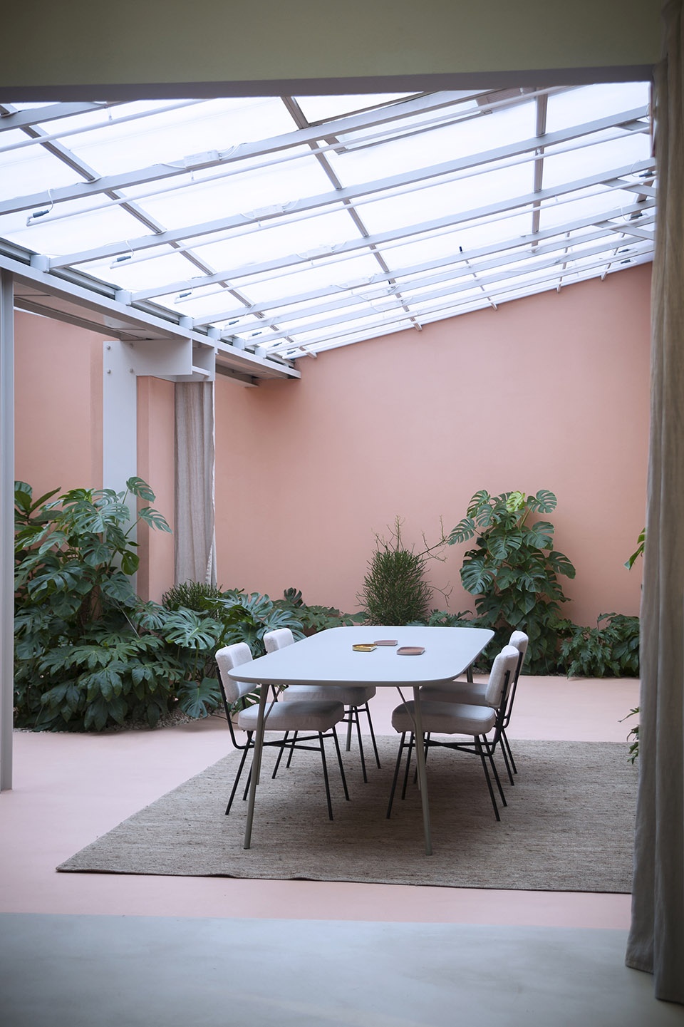 alysi presents colour unknown in collaboration with studio fludd