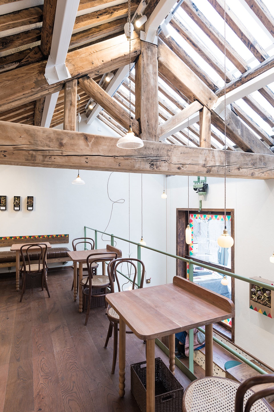 fine cafe Atelier A Be opposite architecture