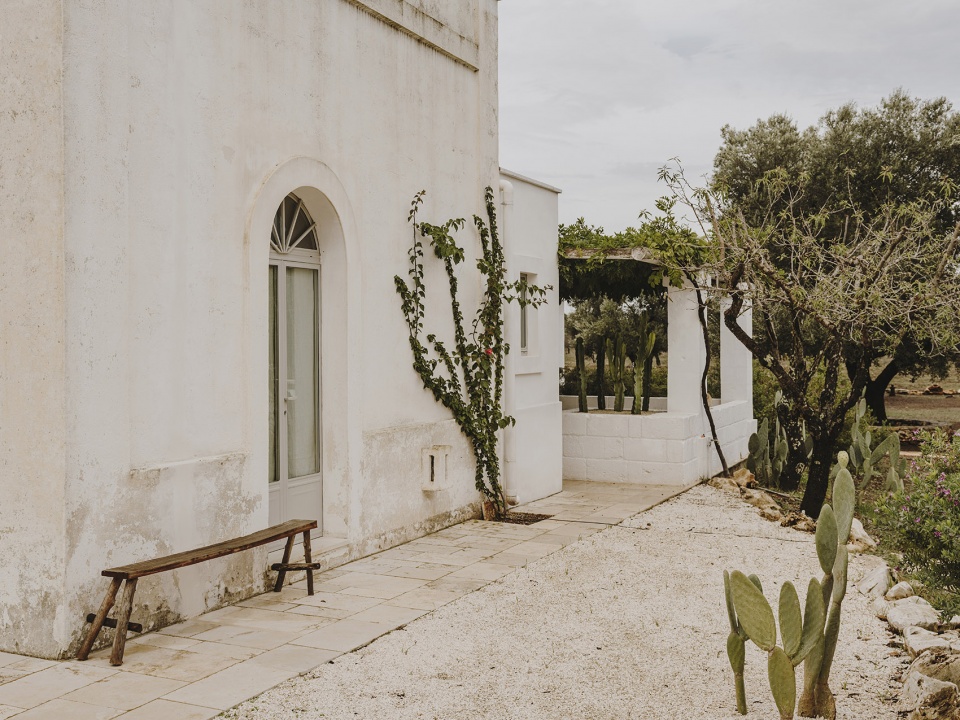 villa castelluccio by studio andrew trotter