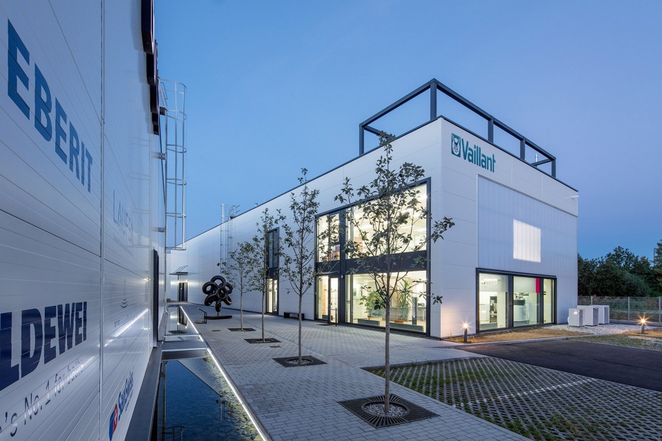 technology yard by boq architekti