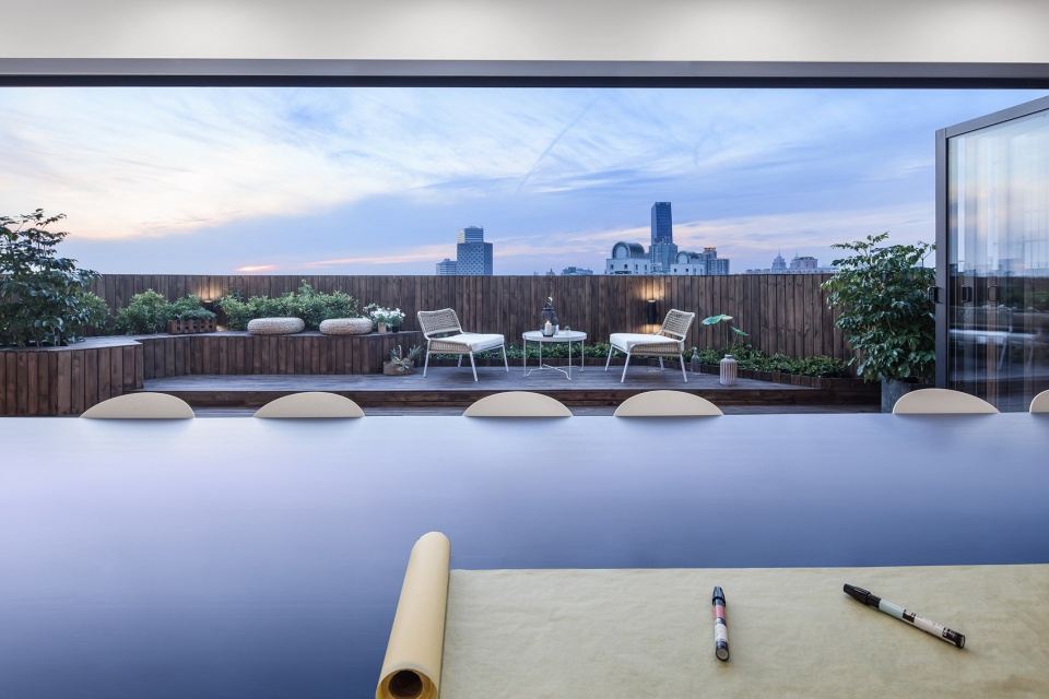 twists and turns in shanghai china by lm design lab