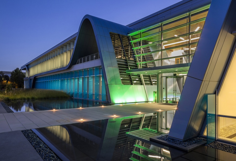 innovation curve technology park by form4 architecture