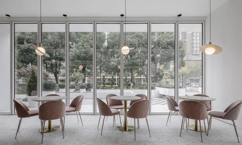 nanjing hexi flagship store china by nanjing real group architecture