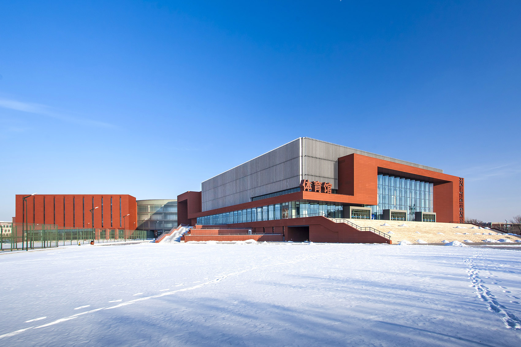 天津科技大學體育館 / 華南理工大學建築設計研究院陶郅工作室