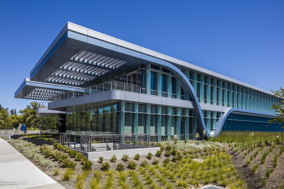 innovation curve technology park by form4 architecture