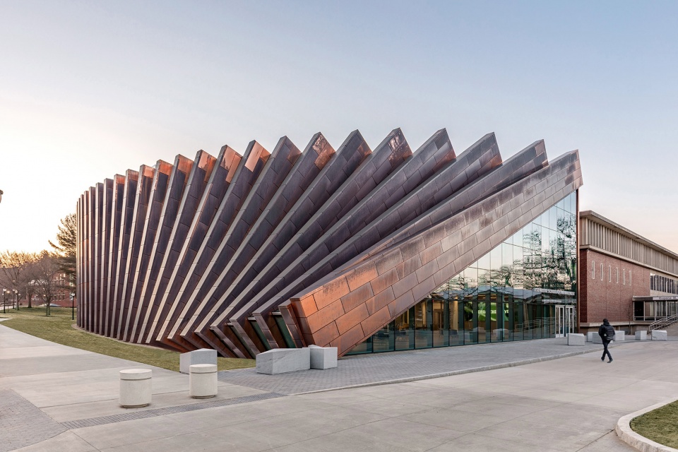 isenberg school of managment business innovation hub by big