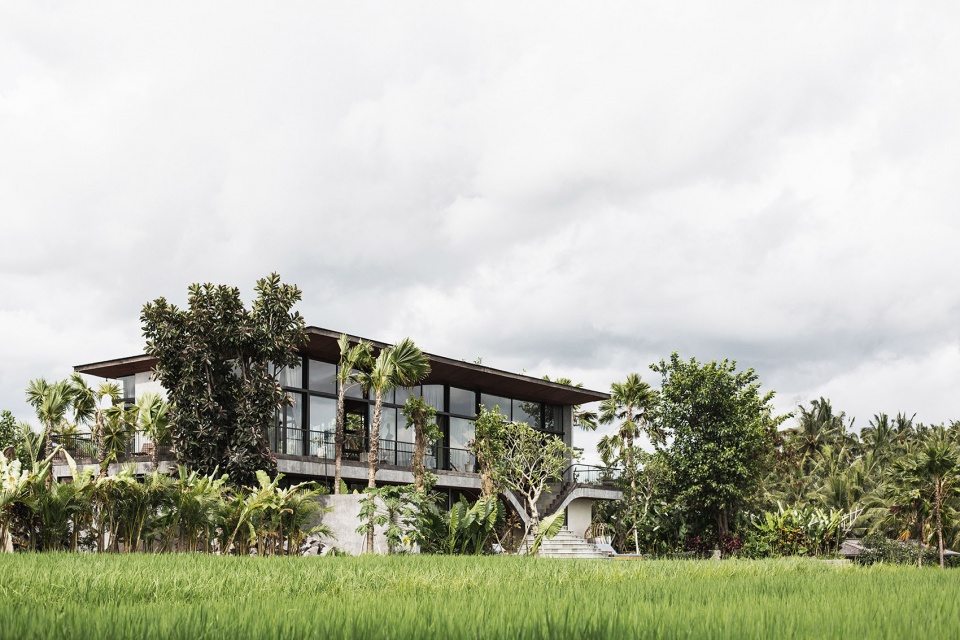 house o by alexis dornier