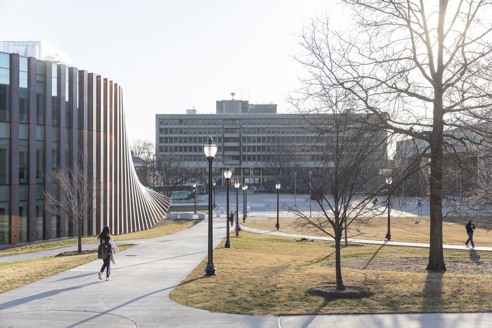 isenberg school of managment business innovation hub by big
