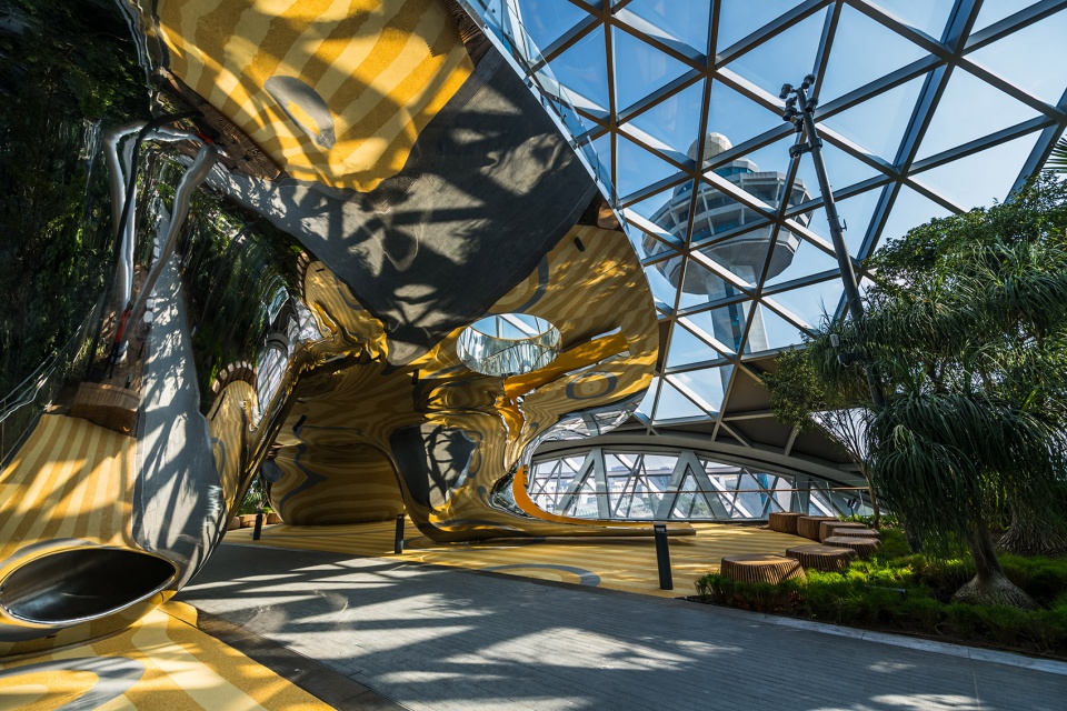 the discovery slides at jewel changi airport complex by carve playpoint