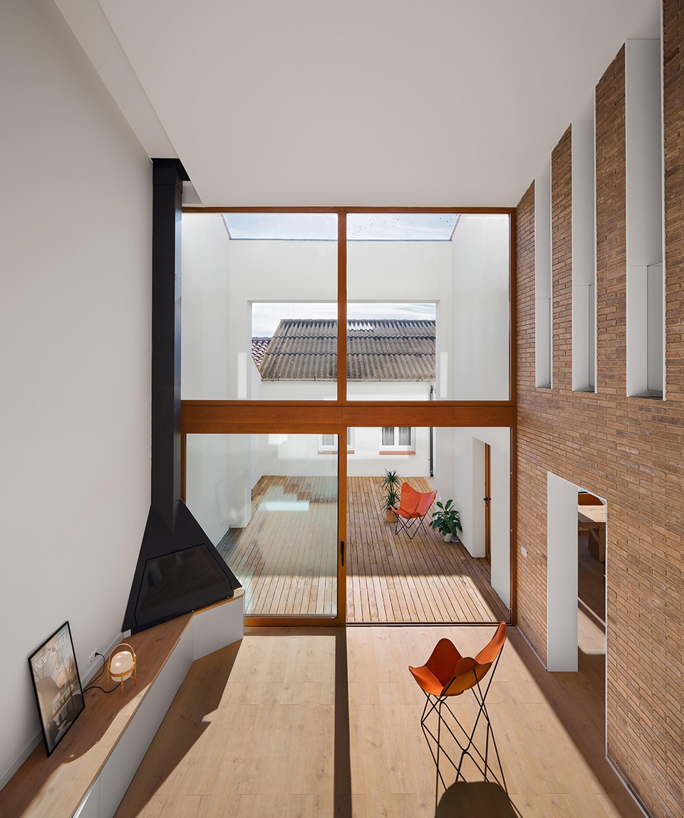 house renovation cal jordi anna by hiha studio