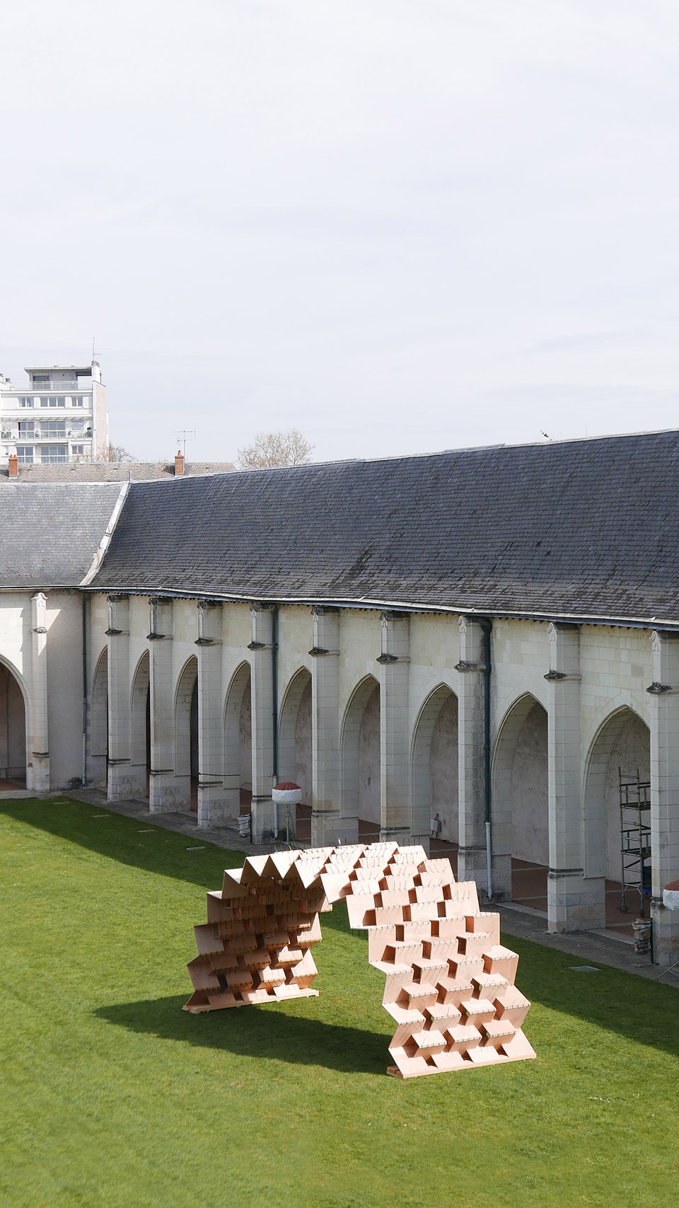 the accordion arch by atelier yokyok