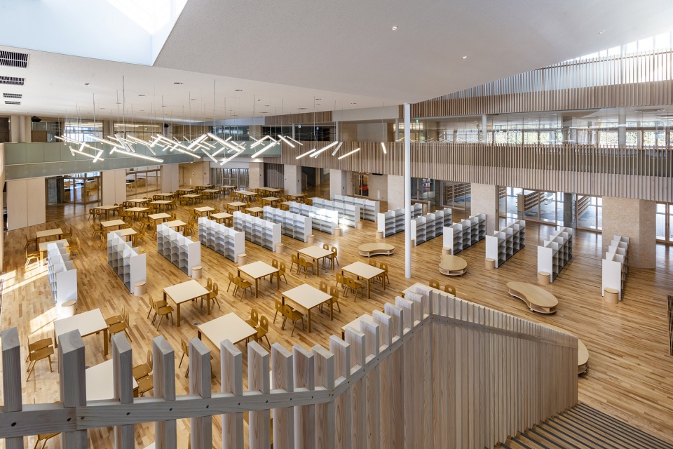 hokota south primary school by mikami architects