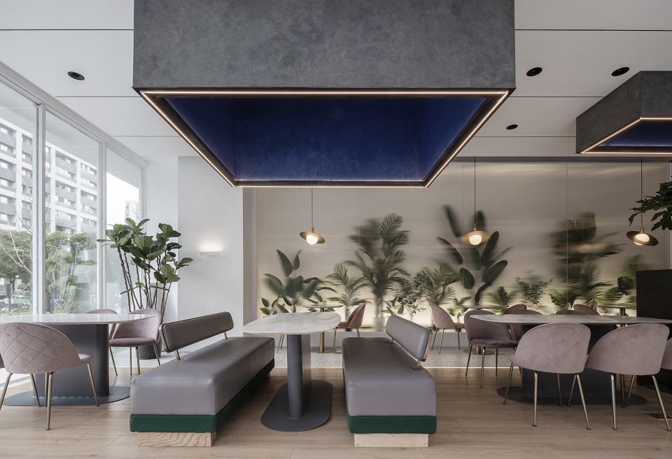 nanjing hexi flagship store china by nanjing real group architecture