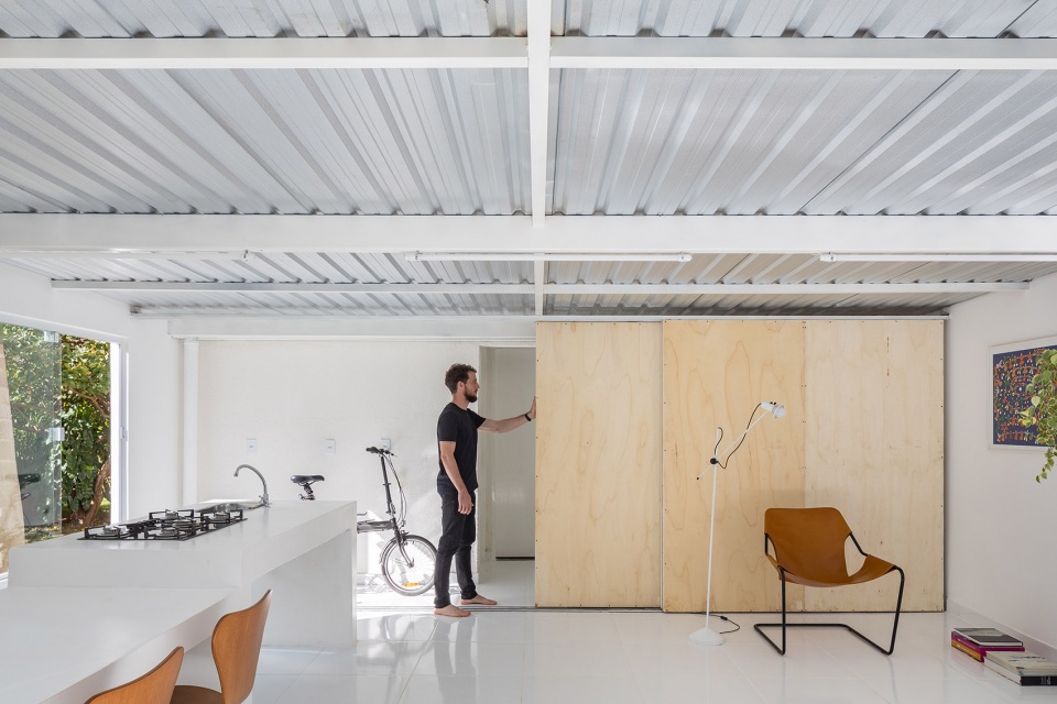 little house by daher jardim architecture
