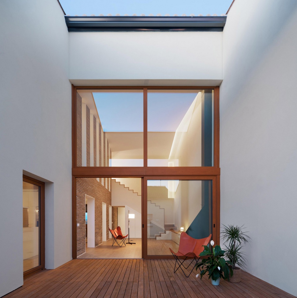 house renovation cal jordi anna by hiha studio