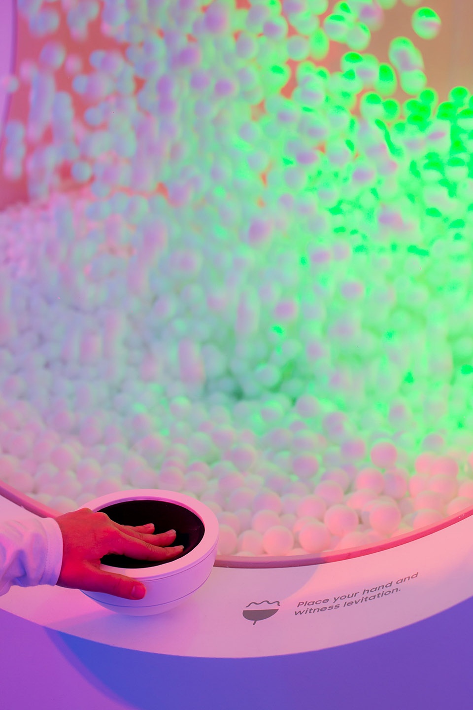 resonance installation by vave studio cheil worldwide