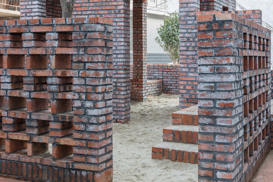 the secret base in a small town china by jla studio