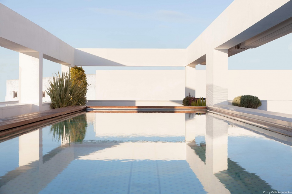 hotel mercer at mansion castelar by cruz y ortiz architects
