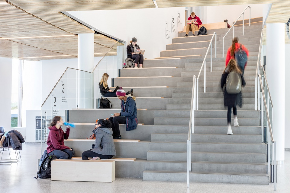 isenberg school of managment business innovation hub by big