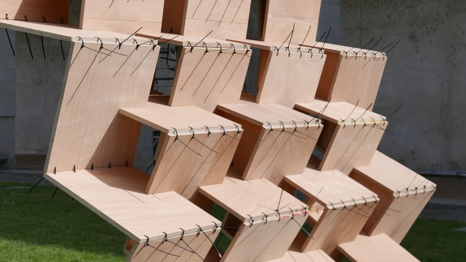 the accordion arch by atelier yokyok