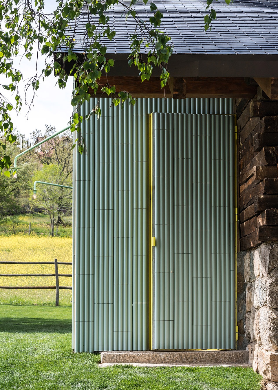 the young old house by enrique espinosa and lys villalba