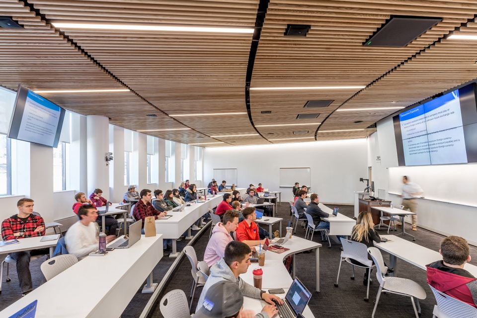 isenberg school of managment business innovation hub by big