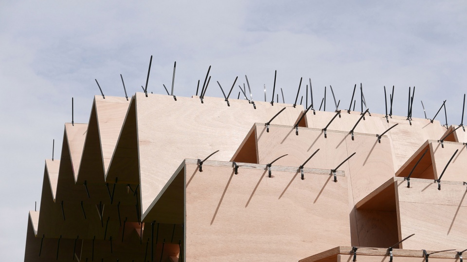 the accordion arch by atelier yokyok