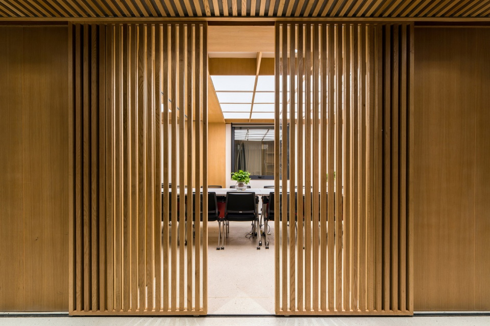 the design of office space in baishaquan china by hangzhou ju he architecture design firm