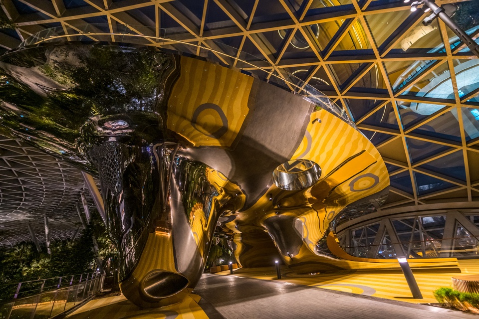 the discovery slides at jewel changi airport complex by carve playpoint