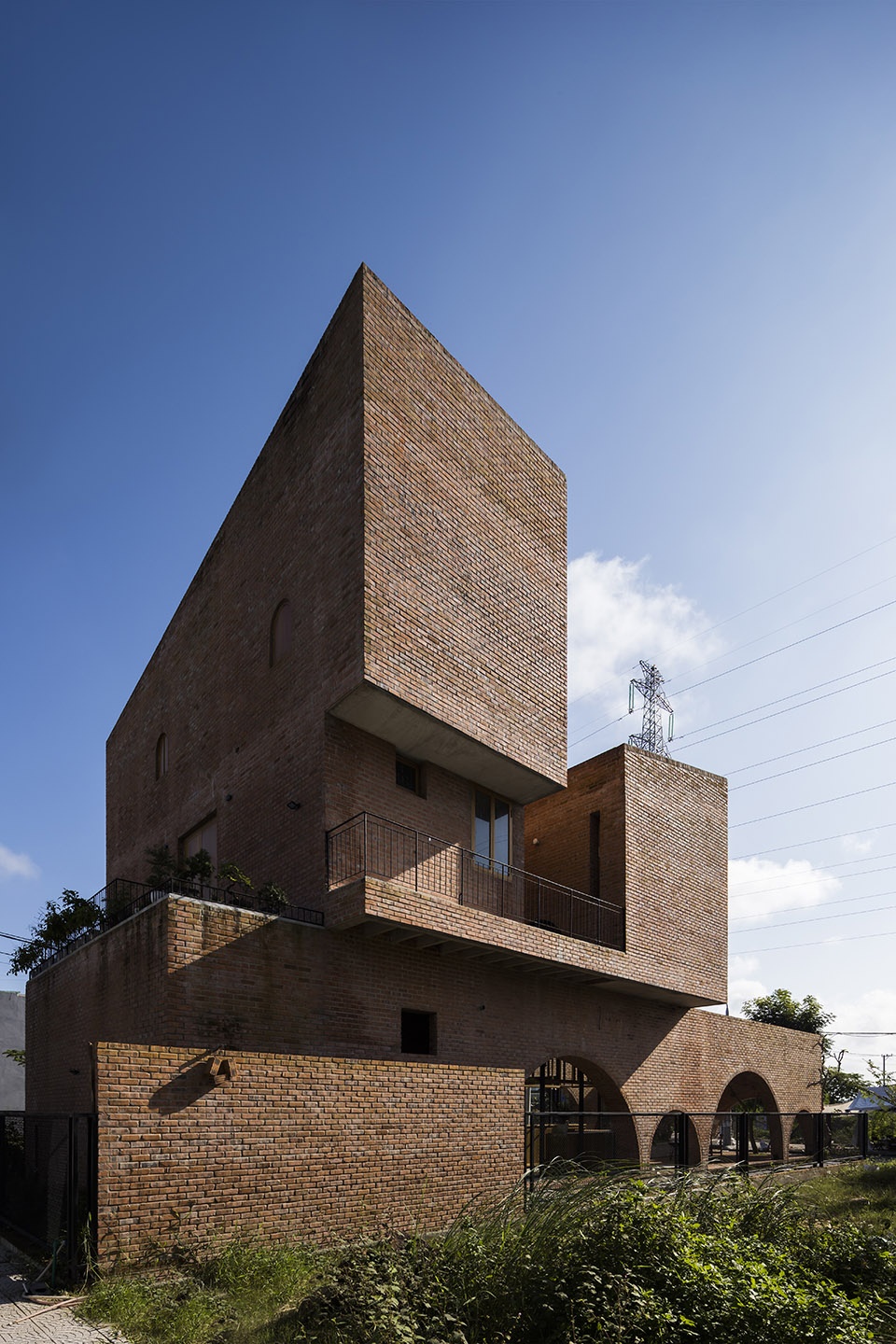 cuckoo house by tropical space