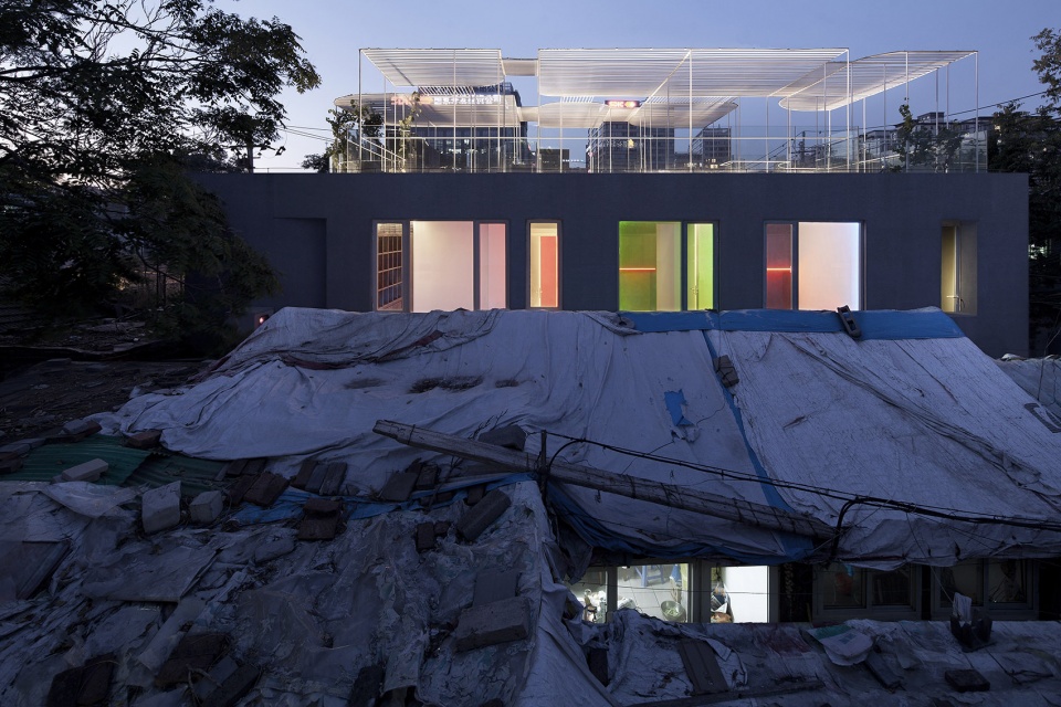 baitasi hutong gallery in beijing china by dna design and architecture studio