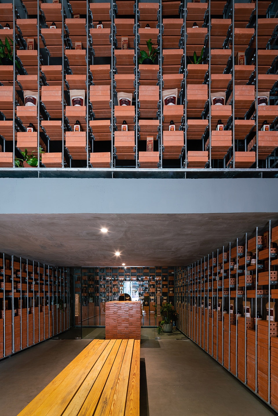 organicare showroom by tropical space