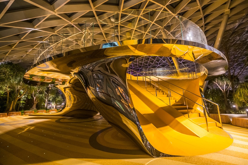 the discovery slides at jewel changi airport complex by carve playpoint