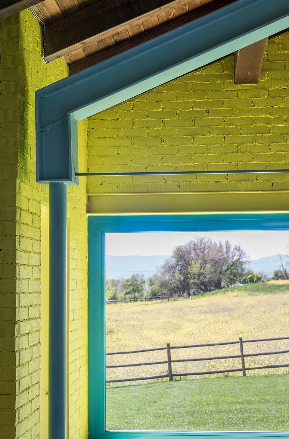 the young old house by enrique espinosa and lys villalba