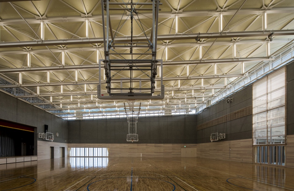 hokota south primary school by mikami architects