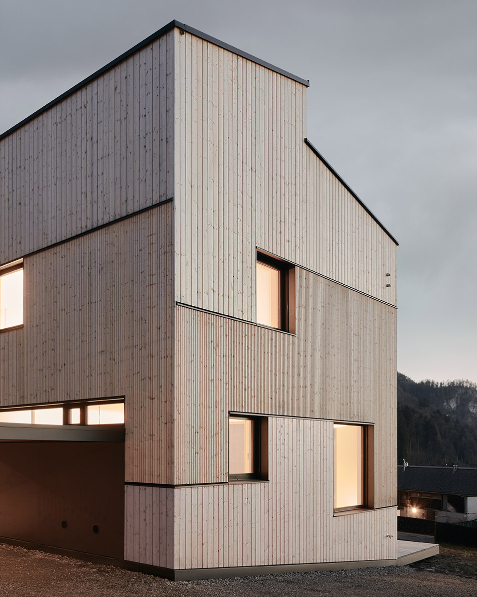 semi detached house on a hillside by mwarchitekten